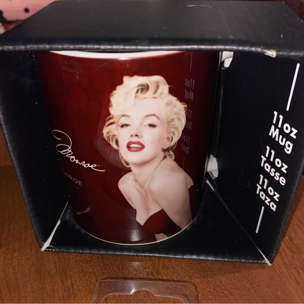 Marilyn Monroe coffee mug